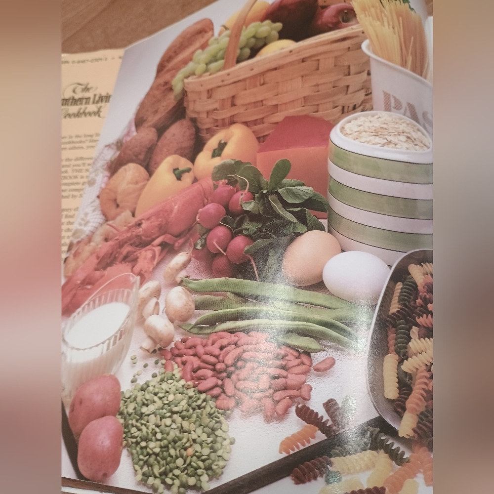 Vintage The Southern Living Cookbook (Hardcover 1987). Recipes Cooking Kitchen. - Picture 5 of 10